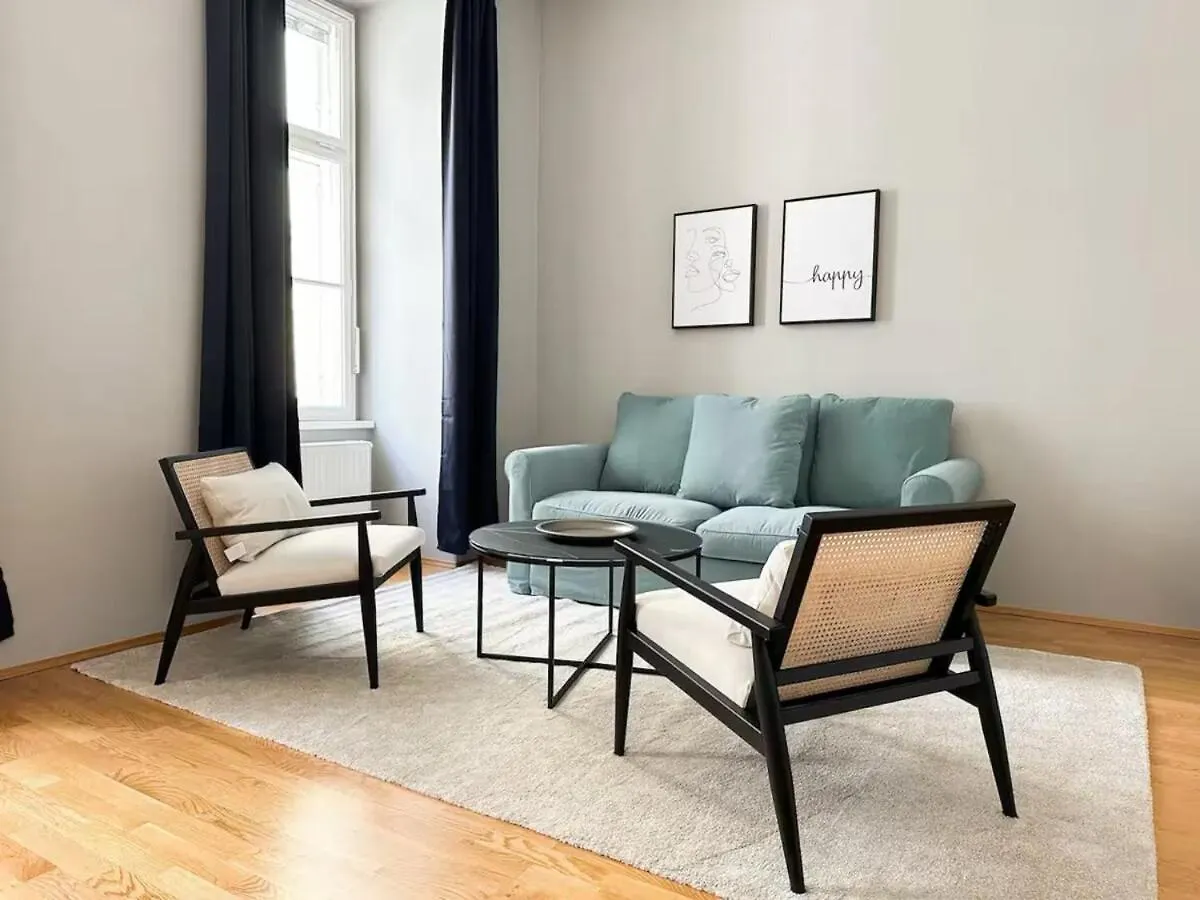 Apartment Long Term Stay I 7 Minutes To Inner City I At Metro Vienna Austria