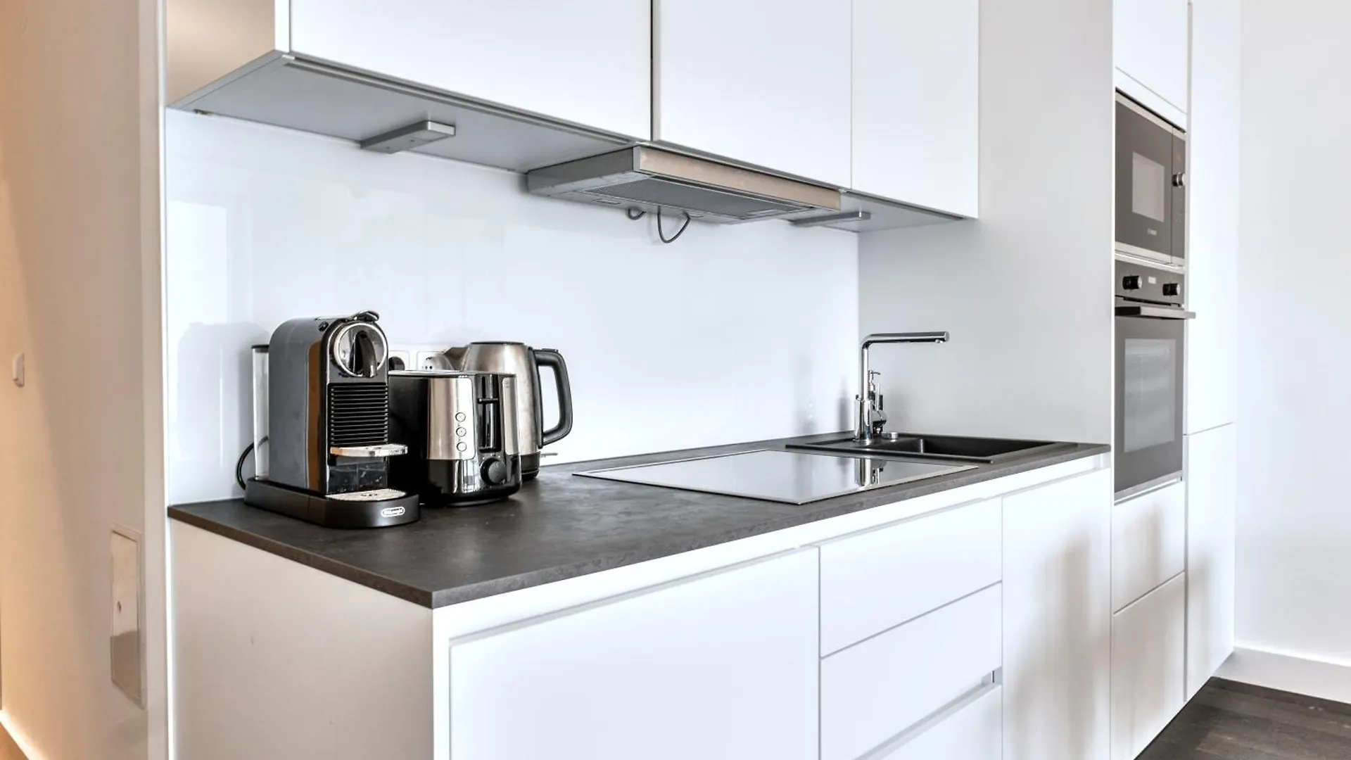 Apartment Long Term Stay I 7 Minutes To Inner City I At Metro Vienna